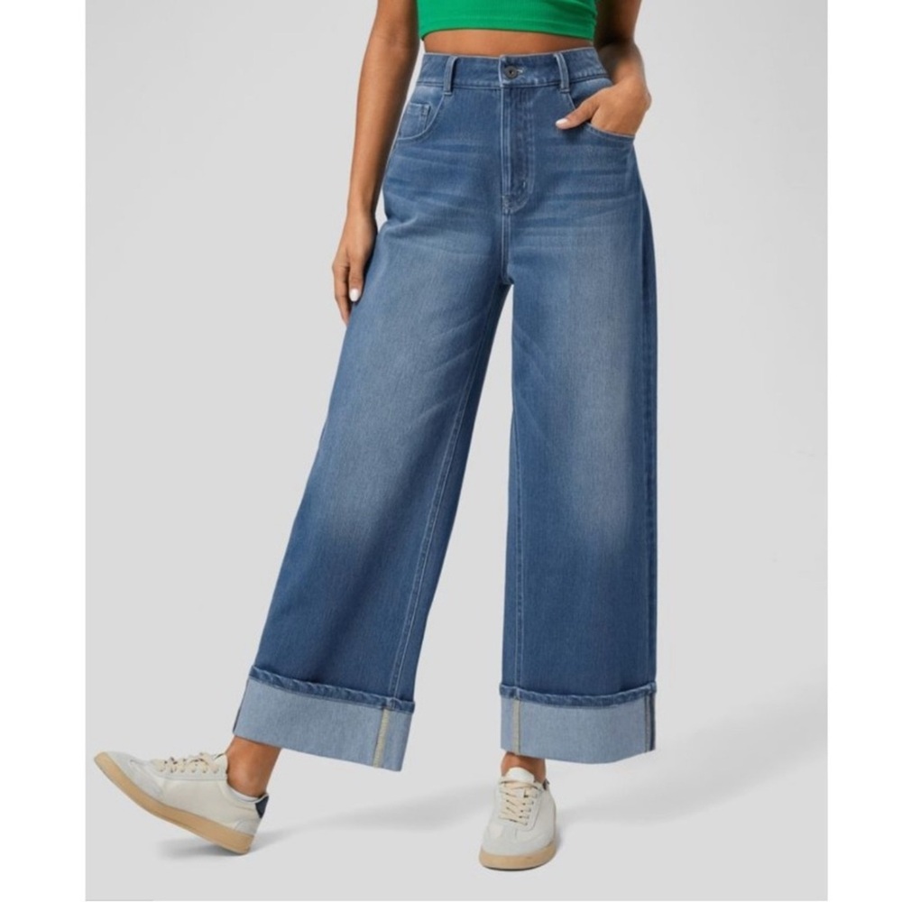 HALARA Women's High Rise Blue Jeans NWOT